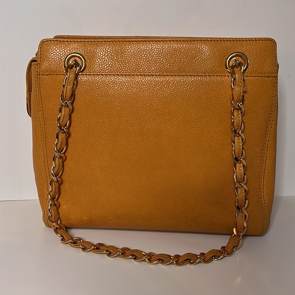 SOLD - CHANEL vintage orange caviar leather shoulder bag - Picture 2 of 16